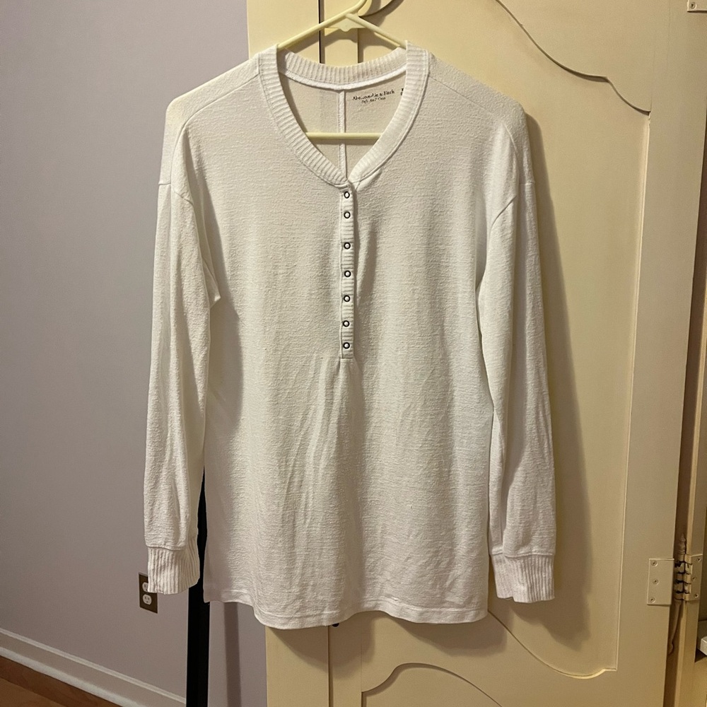 Abercrombie & Fitch white rayon Henley Shirt - Picture 3 of 5